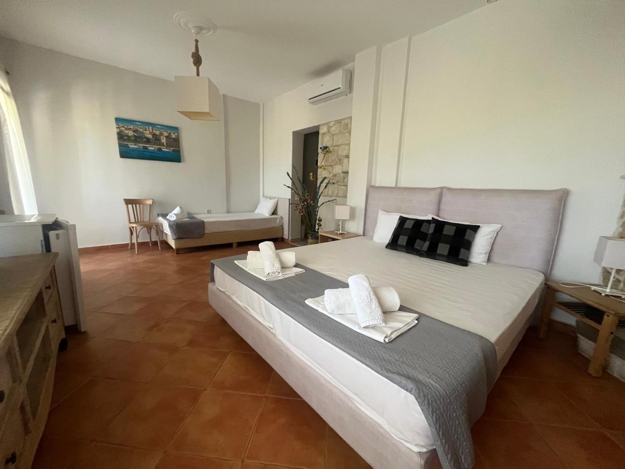The House - & (adults Only) 4*